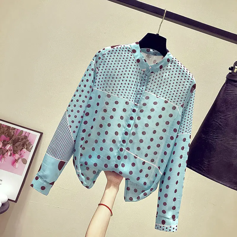 2021 new polka dot chiffon top all-match stand-up collar long-sleeved light mature western style early autumn trendy shirt women
2021 new polka dot chiffon top all-match stand-up collar long-sleeved light mature western style early autumn trendy shirt women