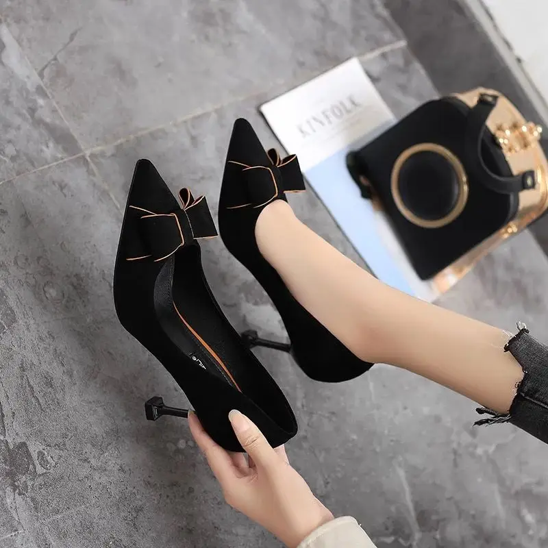 2021 new black female fine with pointed fresh casual women's high heels 2406
2021 new black female fine with pointed fresh casual women's high heels 2406