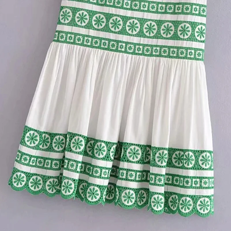 TRAF Embroidered midi skirt Za 2021 Women Chic Fashion Patchwork Hem Skirt Vintage High Waist Zipper Female Skirts Mujer
TRAF Embroidered midi skirt Za 2021 Women Chic Fashion Patchwork Hem Skirt Vintage High Waist Zipper Female Skirts Mujer