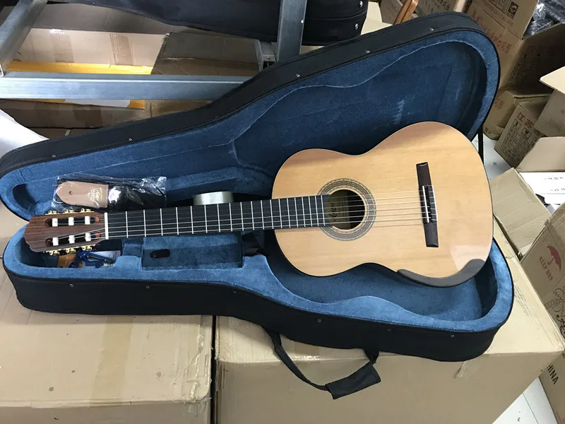 Aiersi Brand Master Level lattic bracing Classical Guitar from master luthier SC-098SG
Aiersi Brand Master Level lattic bracing Classical Guitar from master luthier SC-098SG