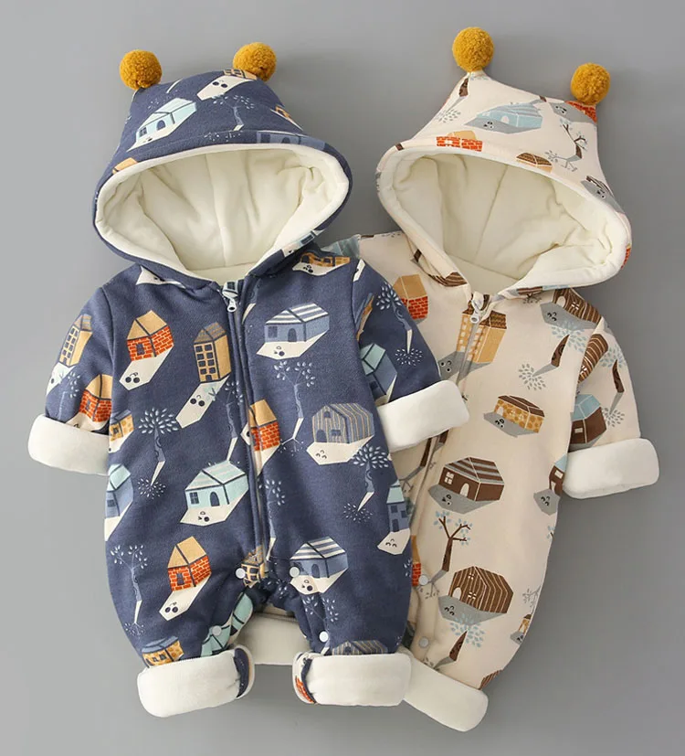 Newborn baby cotton padded baby Jumpsuit boys and girls extra heavy coat in winter
Newborn baby cotton padded baby Jumpsuit boys and girls extra heavy coat in winter