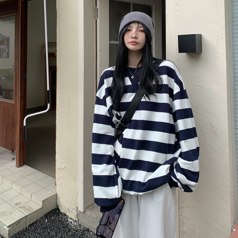 Oversize Sweatshirt Striped Loose Tops O-neck Pullovers Spring Autumn Hoodies Women Casual Style Harajuku Couple Clothing
Oversize Sweatshirt Striped Loose Tops O-neck Pullovers Spring Autumn Hoodies Women Casual Style Harajuku Couple Clothing