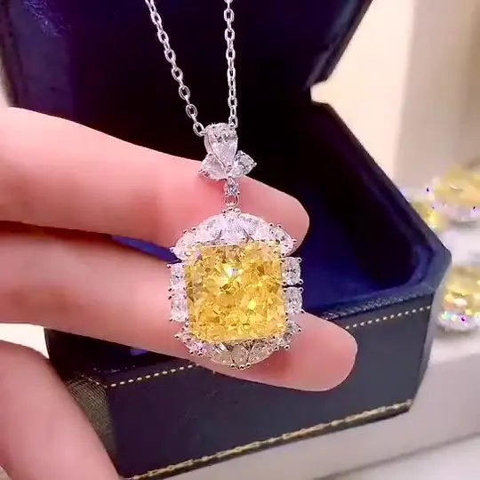 2021 new S925 sterling silver necklace with high carbon diamond 13*13 crushed ice cut necklace pendant lady
2021 new S925 sterling silver necklace with high carbon diamond 13*13 crushed ice cut necklace pendant lady