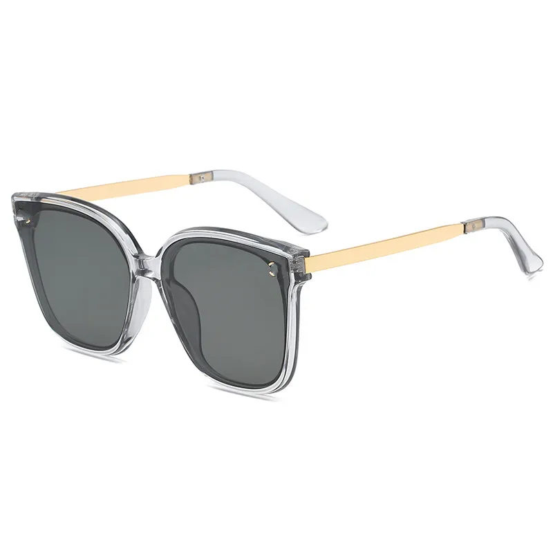 Classic Rivet Sunglasses Men Women Brand Designer Driving Round Frame Sun Glasses Male Goggle UV400 Gafas De Sol
Classic Rivet Sunglasses Men Women Brand Designer Driving Round Frame Sun Glasses Male Goggle UV400 Gafas De Sol