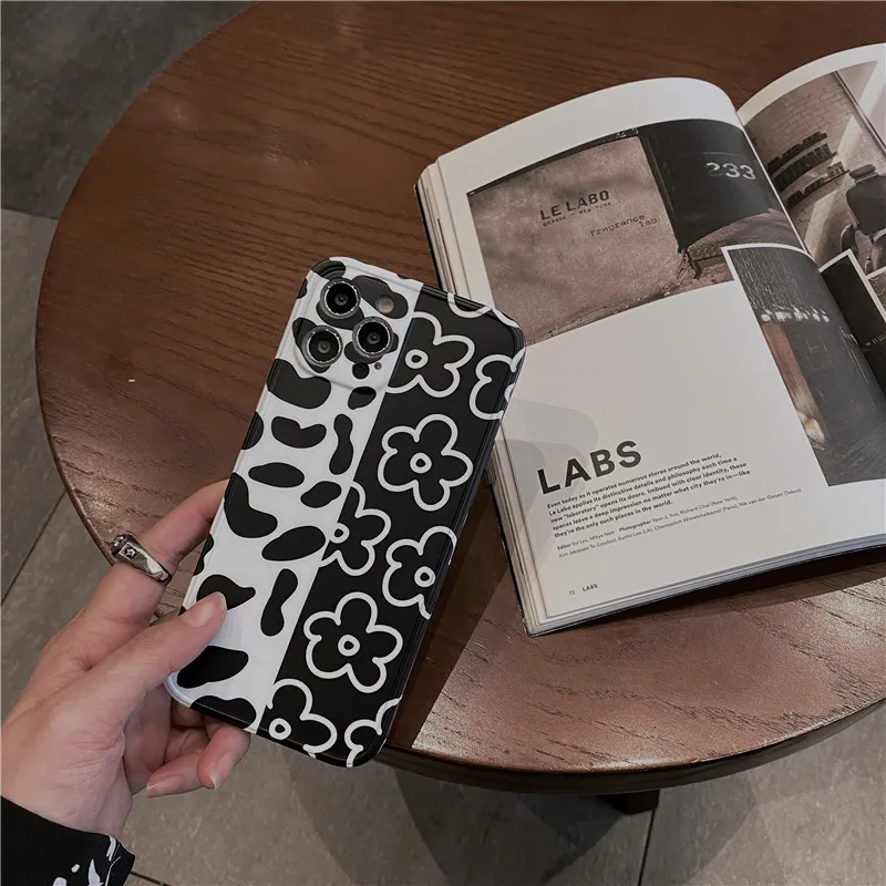 Leopard Flowers Phone Case For iphone 11 Pro Max 12 mini SE 2020 X XS Max XR 7 8 plus Soft Back Cover Fashion Cute Cases 
Leopard Flowers Phone Case For iphone 11 Pro Max 12 mini SE 2020 X XS Max XR 7 8 plus Soft Back Cover Fashion Cute Cases