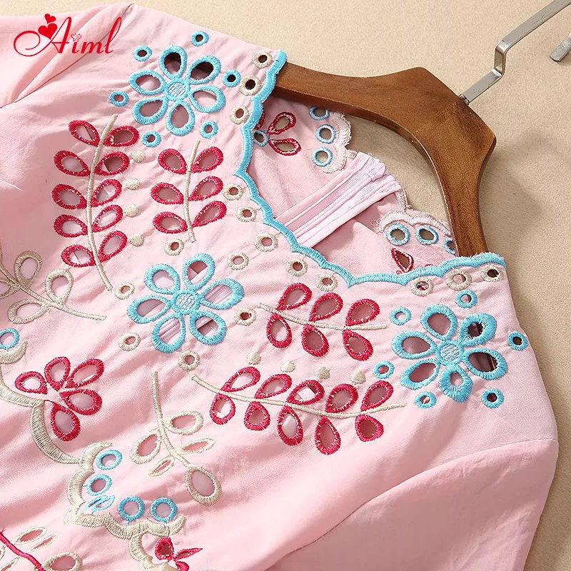 Designer 2020 Fashion Runway Elegant Women Party Dress Long Summer Round neck Short sleeve Embroidery Cutout Robe Pink Dress
Designer 2020 Fashion Runway Elegant Women Party Dress Long Summer Round neck Short sleeve Embroidery Cutout Robe Pink Dress