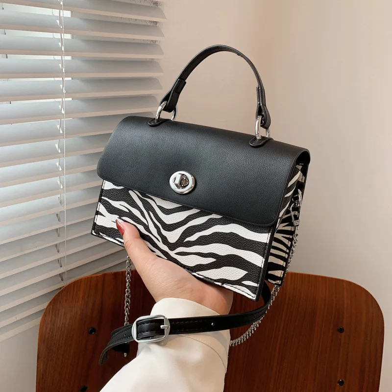 Women's Summer 2021 New Fashion Cow Pattern Portable Small Square Bag Single Shoulder Messenger Bag Designer Handbags
Women's Summer 2021 New Fashion Cow Pattern Portable Small Square Bag Single Shoulder Messenger Bag Designer Handbags