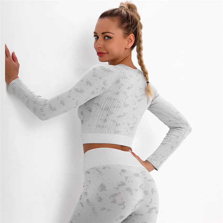 2/3PCS Ocean Seamless Ombre Women Yoga Set Long Sleeve Crop Top Sports Bra Workout Leggings Gym Wear Fitness Outfit Suits
2/3PCS Ocean Seamless Ombre Women Yoga Set Long Sleeve Crop Top Sports Bra Workout Leggings Gym Wear Fitness Outfit Suits