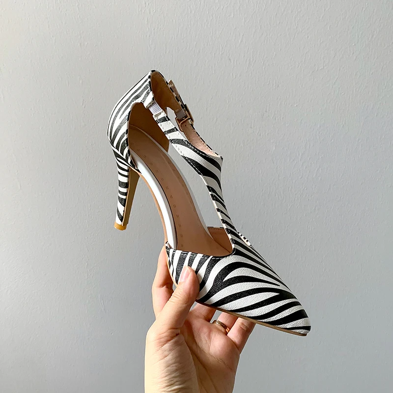 High-Heel Hollow Pointed-Toe Leopard-Print Pumps Stiletto-Heel Zebra-Print T-Shaped Lace-Up Hollow Sexy Catwalk Women's Shoes
High-Heel Hollow Pointed-Toe Leopard-Print Pumps Stiletto-Heel Zebra-Print T-Shaped Lace-Up Hollow Sexy Catwalk Women's Shoes