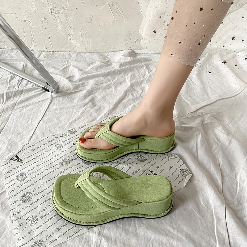 Shoes Rubber Flip Flops Slippers Casual Platform Slipers Women Slides Hawaiian Luxury Summer Flat 2021 Fashion Rome PU Rubber Fl
Shoes Rubber Flip Flops Slippers Casual Platform Slipers Women Slides Hawaiian Luxury Summer Flat 2021 Fashion Rome PU Rubber Fl