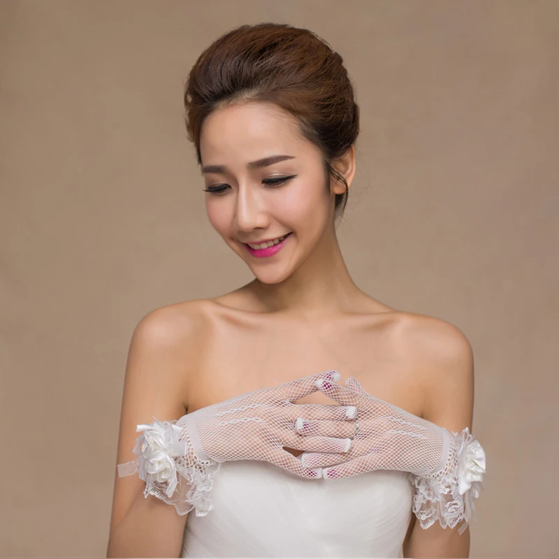 Sexy Mesh Gloves Short Lace Gloves Female Five-Finger Mittens Fishnet Bow Lace Bridal Glove With Flower Party White Red Gloves
Sexy Mesh Gloves Short Lace Gloves Female Five-Finger Mittens Fishnet Bow Lace Bridal Glove With Flower Party White Red Gloves