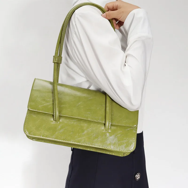 Oil Wax Leather Underarm Bag 2021 Large Capacity Shoulder Bag Designer Handbags Luxury Crossbody Bags For Women Bolsa Feminina
Oil Wax Leather Underarm Bag 2021 Large Capacity Shoulder Bag Designer Handbags Luxury Crossbody Bags For Women Bolsa Feminina