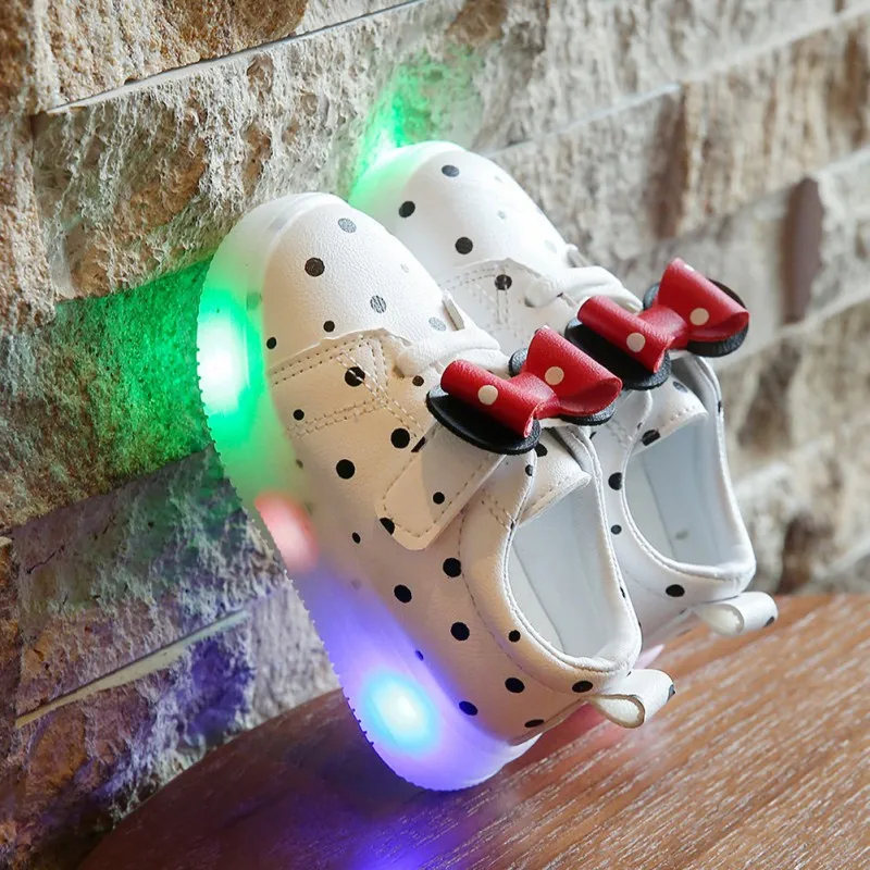 Children's Shoes Sneakers With Luminous Sole Running Baby Shoes With Lights Children Led Luminous Sneakers For Baby New
Children's Shoes Sneakers With Luminous Sole Running Baby Shoes With Lights Children Led Luminous Sneakers For Baby New