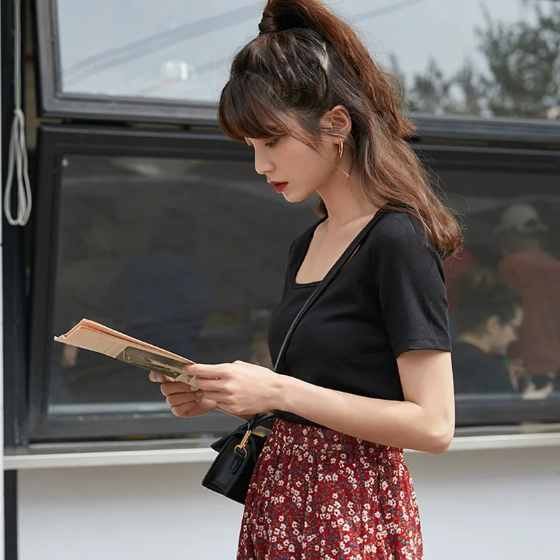 Spring Summer Bottom Cotton Short Sleeve U-Neck Slim T-Shirt Women Stretch Casual Basic Clothes Sexy Tee Tops Female
Spring Summer Bottom Cotton Short Sleeve U-Neck Slim T-Shirt Women Stretch Casual Basic Clothes Sexy Tee Tops Female