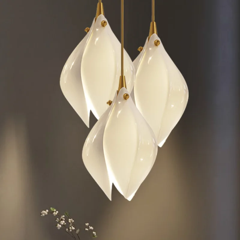 Nordic ceramic petal hanging lights personality creative duplex stairwell hotel lobby bar restaurant Indoor decorations pendant
Nordic ceramic petal hanging lights personality creative duplex stairwell hotel lobby bar restaurant Indoor decorations pendant