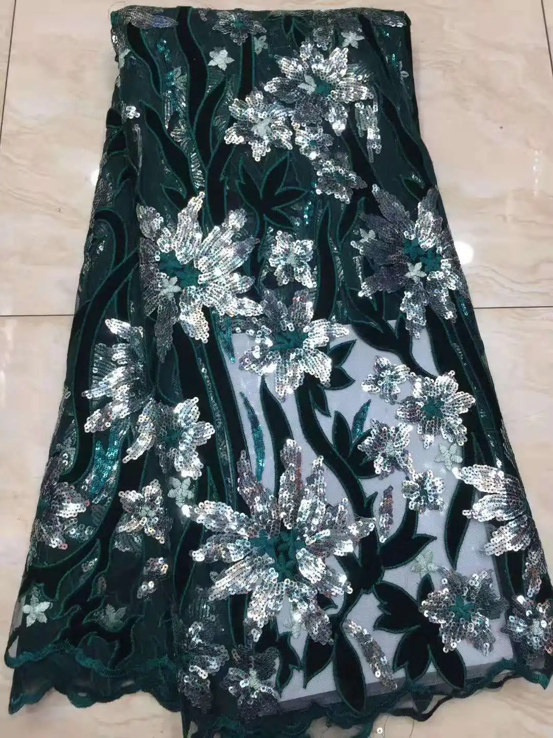 African lace fabric 2021 high quality lace fabric French sequin lace fabric embroidery Nigeria party dress fj36031
African lace fabric 2021 high quality lace fabric French sequin lace fabric embroidery Nigeria party dress fj36031