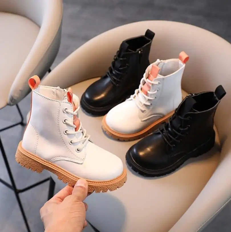 Children Martin boots autumn girls Fashion color matching Side zipper high-top soft bottom Comfortable leather shoes Single boot
Children Martin boots autumn girls Fashion color matching Side zipper high-top soft bottom Comfortable leather shoes Single boot