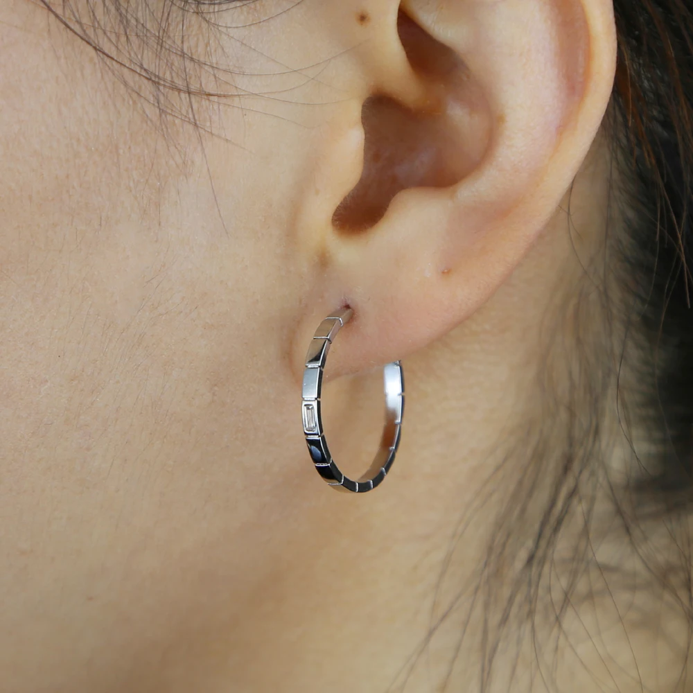 Gold silver plated 22mm hoop earring with square cubic zircon paved simple wedding earrings jewelry for women lady drop ship
Gold silver plated 22mm hoop earring with square cubic zircon paved simple wedding earrings jewelry for women lady drop ship