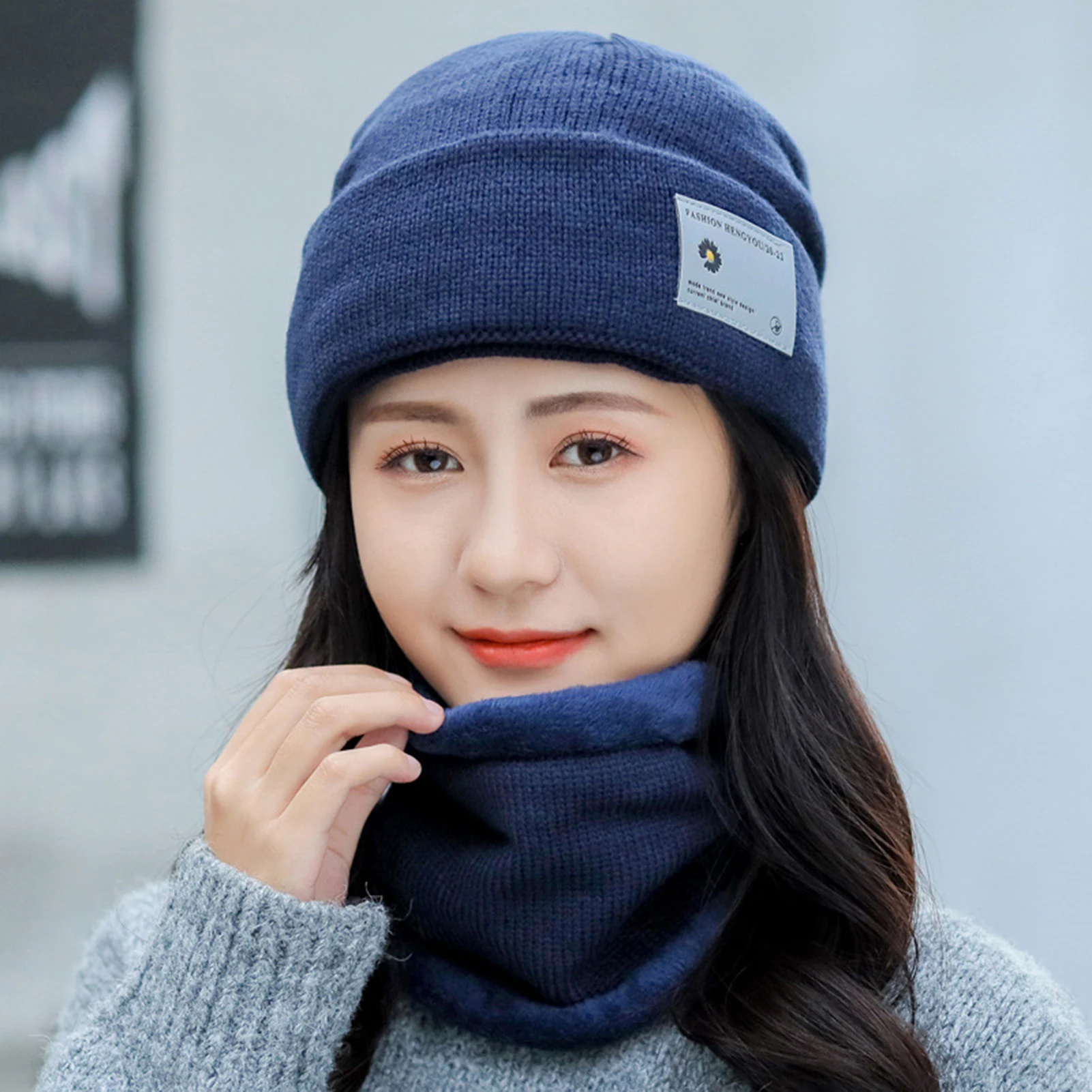 4Pcs/Set Women Winter Knitted Beanies Cap Face Cover Neck Scarf Gloves Set Solid Color Warm Plush Women Hat with Scarves Gloves
4Pcs/Set Women Winter Knitted Beanies Cap Face Cover Neck Scarf Gloves Set Solid Color Warm Plush Women Hat with Scarves Gloves