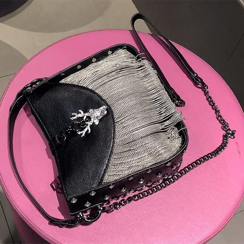 Ladies Bag 2021 New Fashion Chain Tassel Bucket Bags High Quality Luxury Diamond Shoulder Messenger Bag Women Purse and Handbags
Ladies Bag 2021 New Fashion Chain Tassel Bucket Bags High Quality Luxury Diamond Shoulder Messenger Bag Women Purse and Handbags