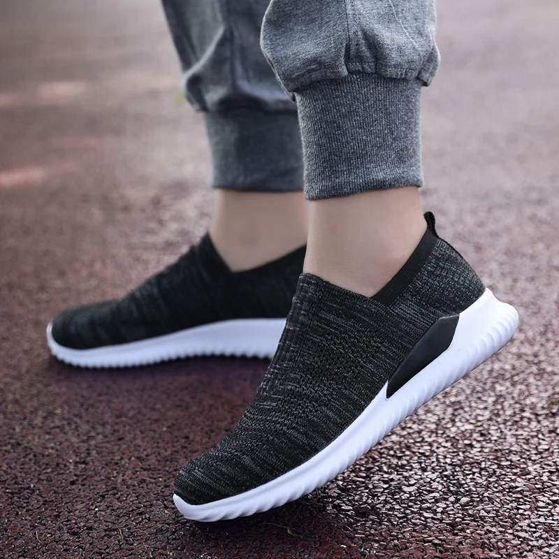 2020 Hot Sale Summer New Light Men Rubber Running Shoes Couple Shoes Mesh Breathable Slip-On Comfortable Sneakers Made In China
2020 Hot Sale Summer New Light Men Rubber Running Shoes Couple Shoes Mesh Breathable Slip-On Comfortable Sneakers Made In China