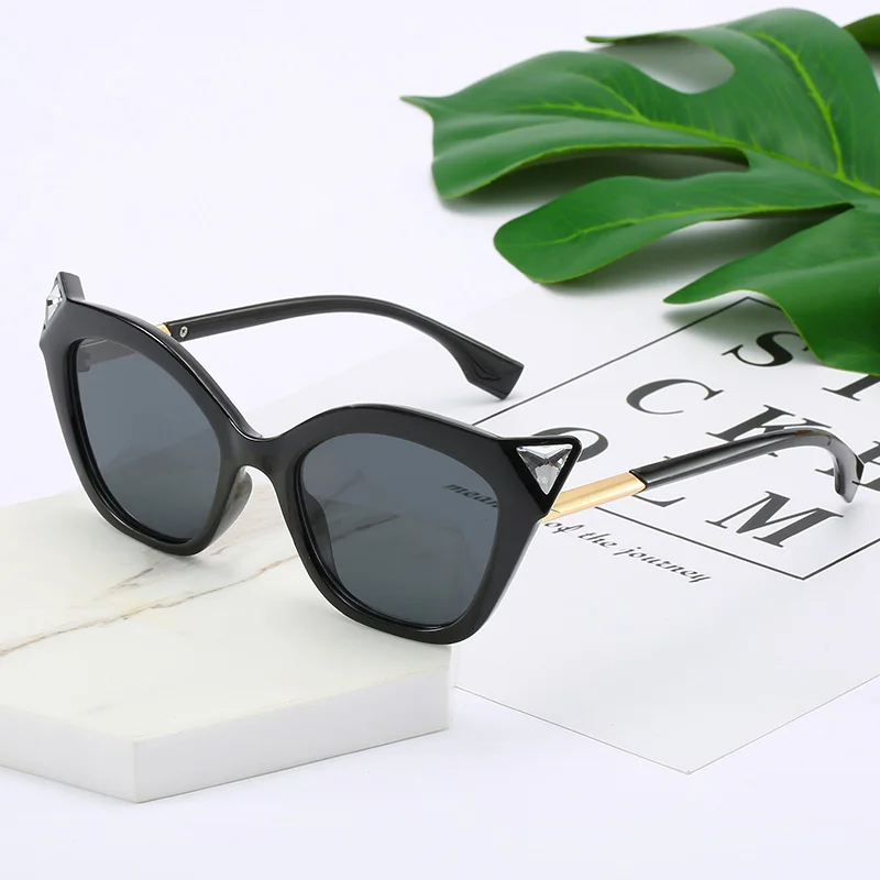 Очки солнцезащитные женские винтажные в стиле «кошачий глаз», модные классические брендовые дизайнерские Роскошные пикантные солнечные о...
Очки солнцезащитные женские винтажные в стиле «кошачий глаз», модные классические брендовые дизайнерские Роскошные пикантные солнечные о...