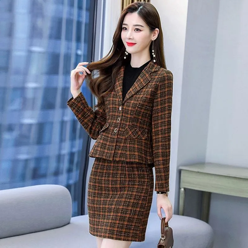 2021 Autumn Winter temperament women Woolen 2 Piece Set Women Plaid Jacket Coat + hip skirt suit two-piece suit
2021 Autumn Winter temperament women Woolen 2 Piece Set Women Plaid Jacket Coat + hip skirt suit two-piece suit