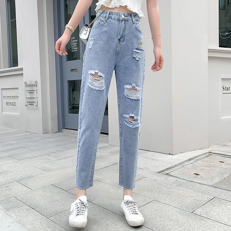 Daisy Embroidered Jeans Women's 2022 Spring/Summer New Korean Style Loose Hole High Waist Thin Harem Pants
Daisy Embroidered Jeans Women's 2022 Spring/Summer New Korean Style Loose Hole High Waist Thin Harem Pants