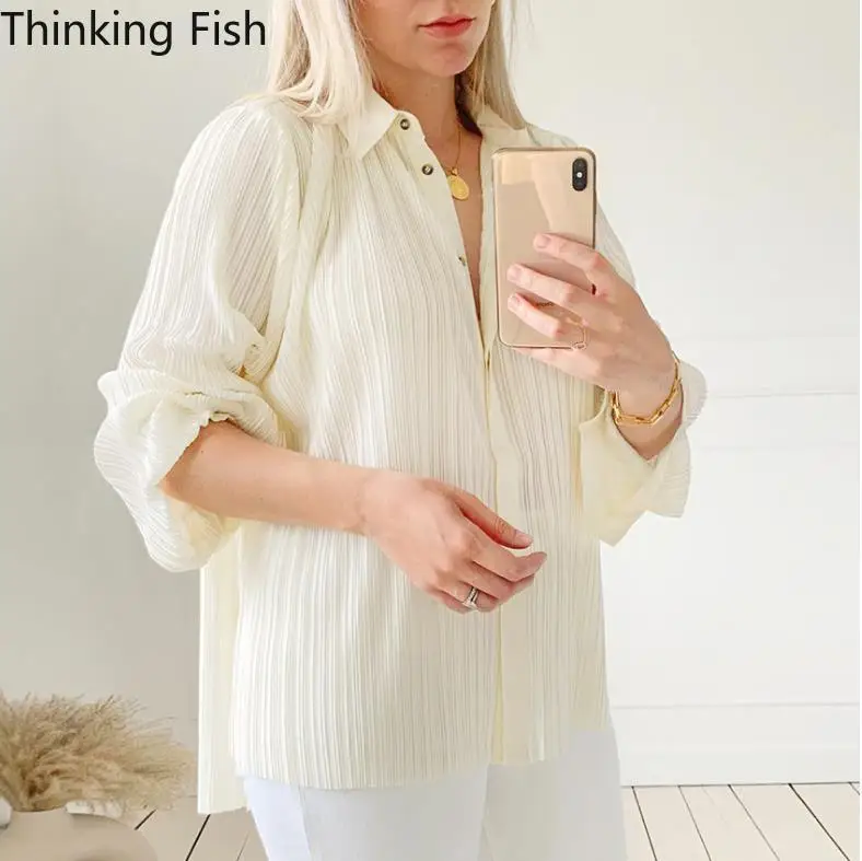 Long Sleeve Spring Summer Shirts Blouses Pleated Work Ladies Top Female Elegant Loose Women Blouse Khaki Solid Tops 2020
Long Sleeve Spring Summer Shirts Blouses Pleated Work Ladies Top Female Elegant Loose Women Blouse Khaki Solid Tops 2020