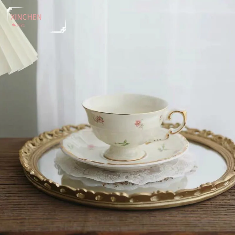 Coffee Cup Korean Retro Creamy Yellow Pastoral Floral Tracery Gold Ceramic English Afternoon Dessert Flower Tea Cup and Saucer
Coffee Cup Korean Retro Creamy Yellow Pastoral Floral Tracery Gold Ceramic English Afternoon Dessert Flower Tea Cup and Saucer
