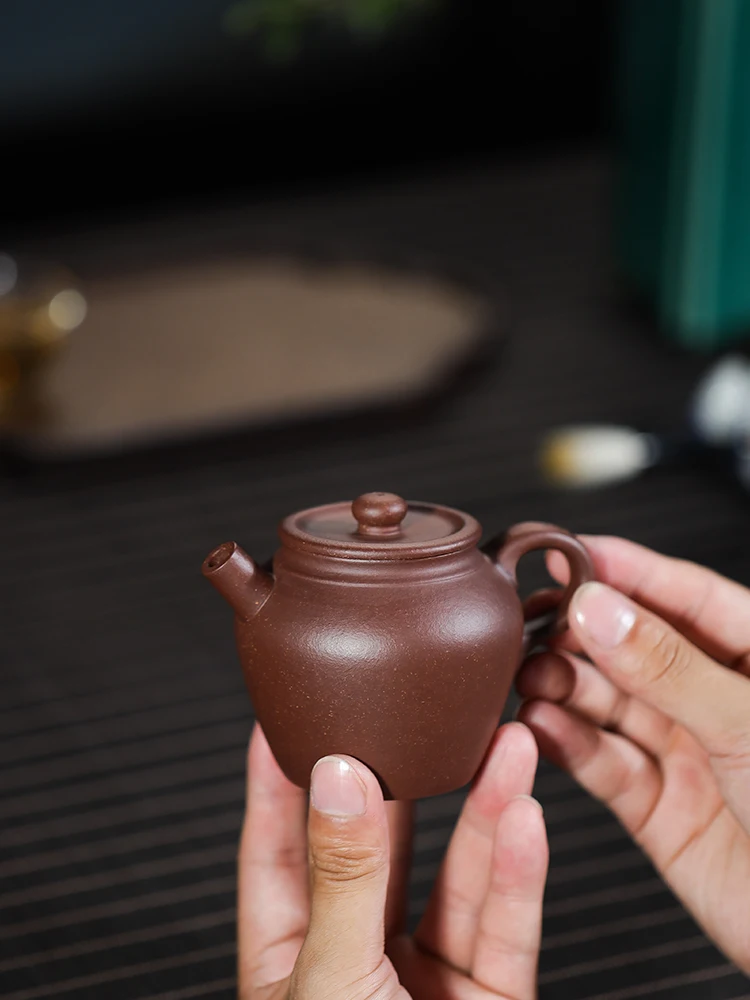 Purple Clay Teapot Puer Tea Pressed Pure Handmade Kung Fu Tea Set Theiere Small Capacity Single Teapot Tetera Chinese Tea EI50TP
Purple Clay Teapot Puer Tea Pressed Pure Handmade Kung Fu Tea Set Theiere Small Capacity Single Teapot Tetera Chinese Tea EI50TP