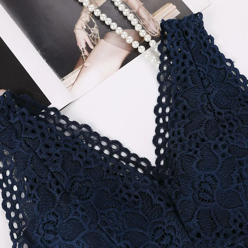 2021 Hot Floral Cami Padded Tank Top Women's Bra Sexy Lace Cami Bralette Crochet Flower Bra Vest Bustier Crop Top
2021 Hot Floral Cami Padded Tank Top Women's Bra Sexy Lace Cami Bralette Crochet Flower Bra Vest Bustier Crop Top