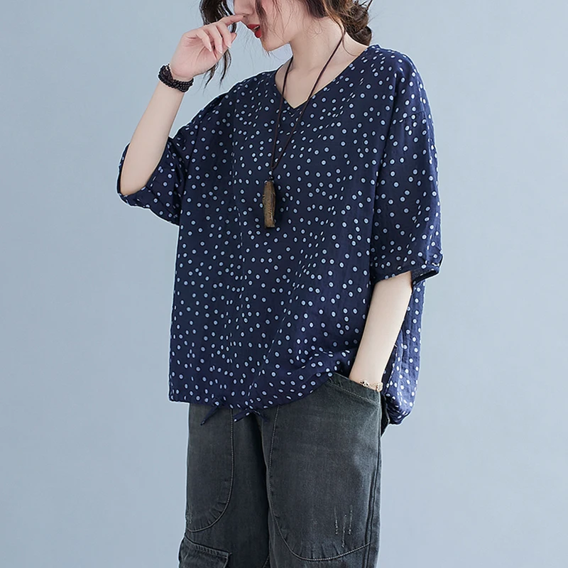2021 New Arrival Summer Arts Style Women Casual Short Sleeve Polka Dot Print T Shirt V-neck Cotton Linen T-shirt Big Size W261
2021 New Arrival Summer Arts Style Women Casual Short Sleeve Polka Dot Print T Shirt V-neck Cotton Linen T-shirt Big Size W261
