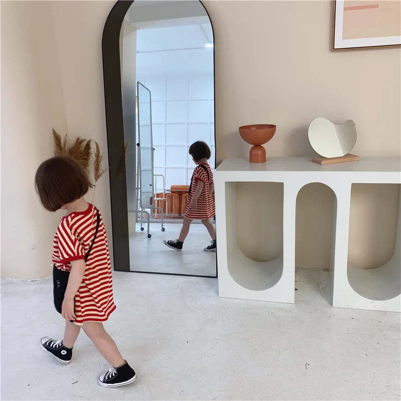 Summer fashion girls striped short sleeve straight dress Korean style cotton loose children dresses
Summer fashion girls striped short sleeve straight dress Korean style cotton loose children dresses