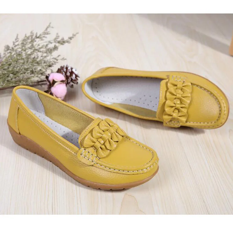 2020 Genuine Leather four golden flower flat beanie shoes comfortable mom women's shoes beef tendon soft bottom large size shoes
2020 Genuine Leather four golden flower flat beanie shoes comfortable mom women's shoes beef tendon soft bottom large size shoes