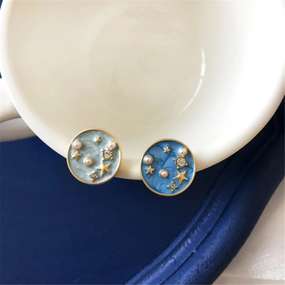 Fashion Dream Starry Sky Earring Female Contracted Creativity Retro Oil Painting Texture Geometric Earrings
Fashion Dream Starry Sky Earring Female Contracted Creativity Retro Oil Painting Texture Geometric Earrings