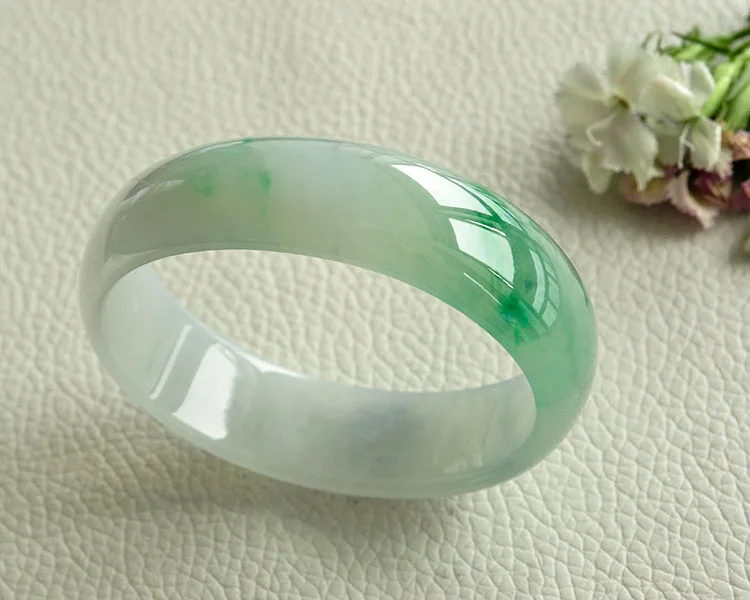 Genunine Myanmar green jade bangles handcarved flower jadeite jade bracelet emerald jade bracelets jade jewelry women bangle
Genunine Myanmar green jade bangles handcarved flower jadeite jade bracelet emerald jade bracelets jade jewelry women bangle