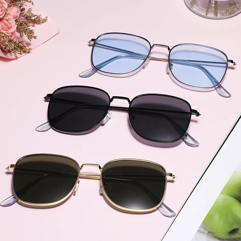 2020 Classic Retro Sunglasses Women Glasses Lady Luxury Steampunk Metal Sun Glasses Vintage Mirror Oculos De Sol Feminino UV400
2020 Classic Retro Sunglasses Women Glasses Lady Luxury Steampunk Metal Sun Glasses Vintage Mirror Oculos De Sol Feminino UV400