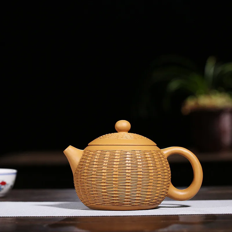 Large capacity 320ml Yixing tea pot purple clay Xishi teapot Authentic Handmade Teaware Chinese oolong tea kettle gifts
Large capacity 320ml Yixing tea pot purple clay Xishi teapot Authentic Handmade Teaware Chinese oolong tea kettle gifts