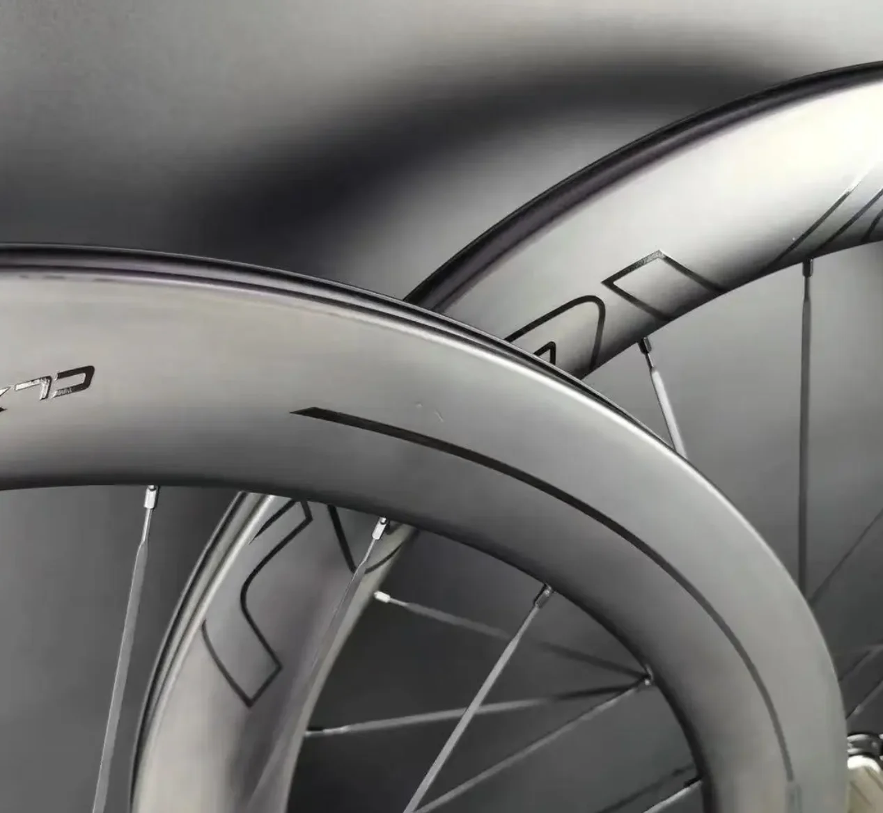 700C Road disc brake carbon wheels 60mm depth Custom logo CLX60 clincher/tubular carbon wheelset with novatec 791/792
700C Road disc brake carbon wheels 60mm depth Custom logo CLX60 clincher/tubular carbon wheelset with novatec 791/792