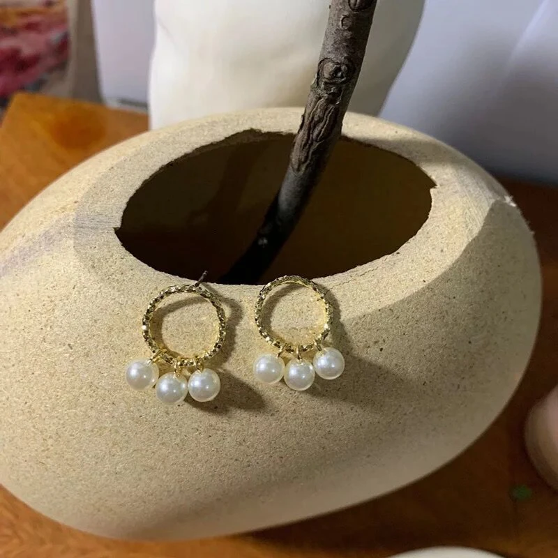 New Design Geometric Round Circle Metal Earrings Simulated Pearl Beads Earrings for Women Girl Wedding Party Jewelry Gift 2020
New Design Geometric Round Circle Metal Earrings Simulated Pearl Beads Earrings for Women Girl Wedding Party Jewelry Gift 2020