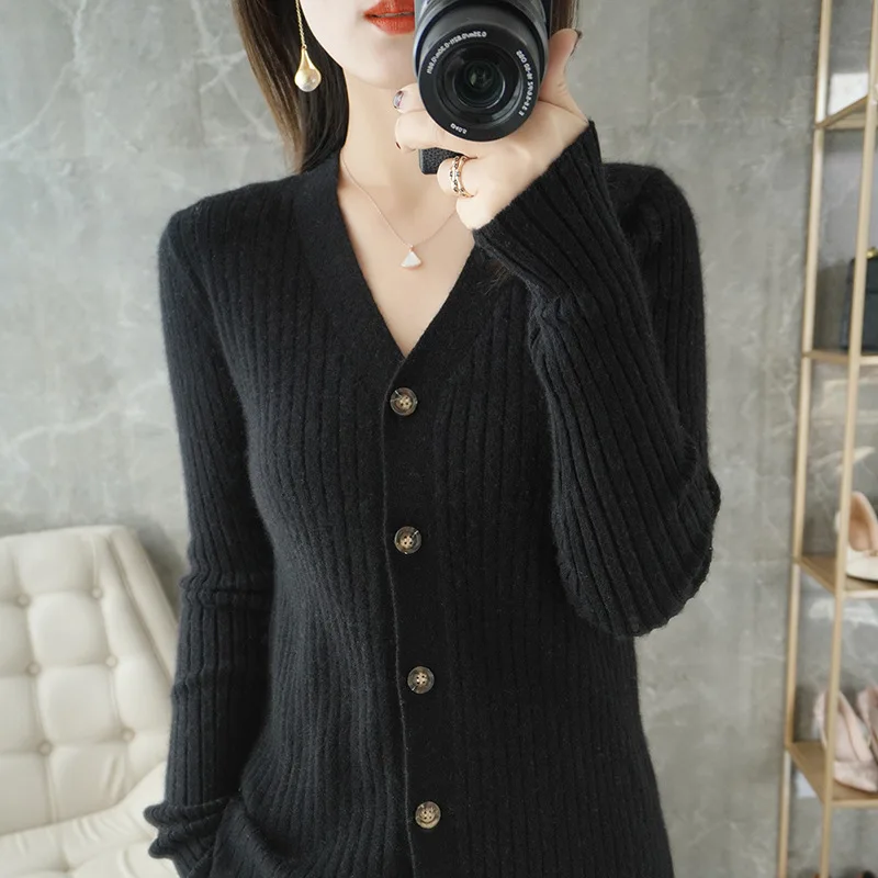 Slim Striped Long Sleeve Knitted Coat Cardigan Women Single-breasted Solid Top V-neck Bottom Women Sweater
Slim Striped Long Sleeve Knitted Coat Cardigan Women Single-breasted Solid Top V-neck Bottom Women Sweater