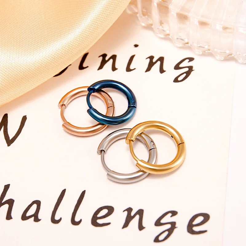 Fashion Stainless Steel Earrings 1pc Metal Round Hoop Earrings Hip-hop Rock Unisex Rose Golden Black Circle Earring Women Men
Fashion Stainless Steel Earrings 1pc Metal Round Hoop Earrings Hip-hop Rock Unisex Rose Golden Black Circle Earring Women Men