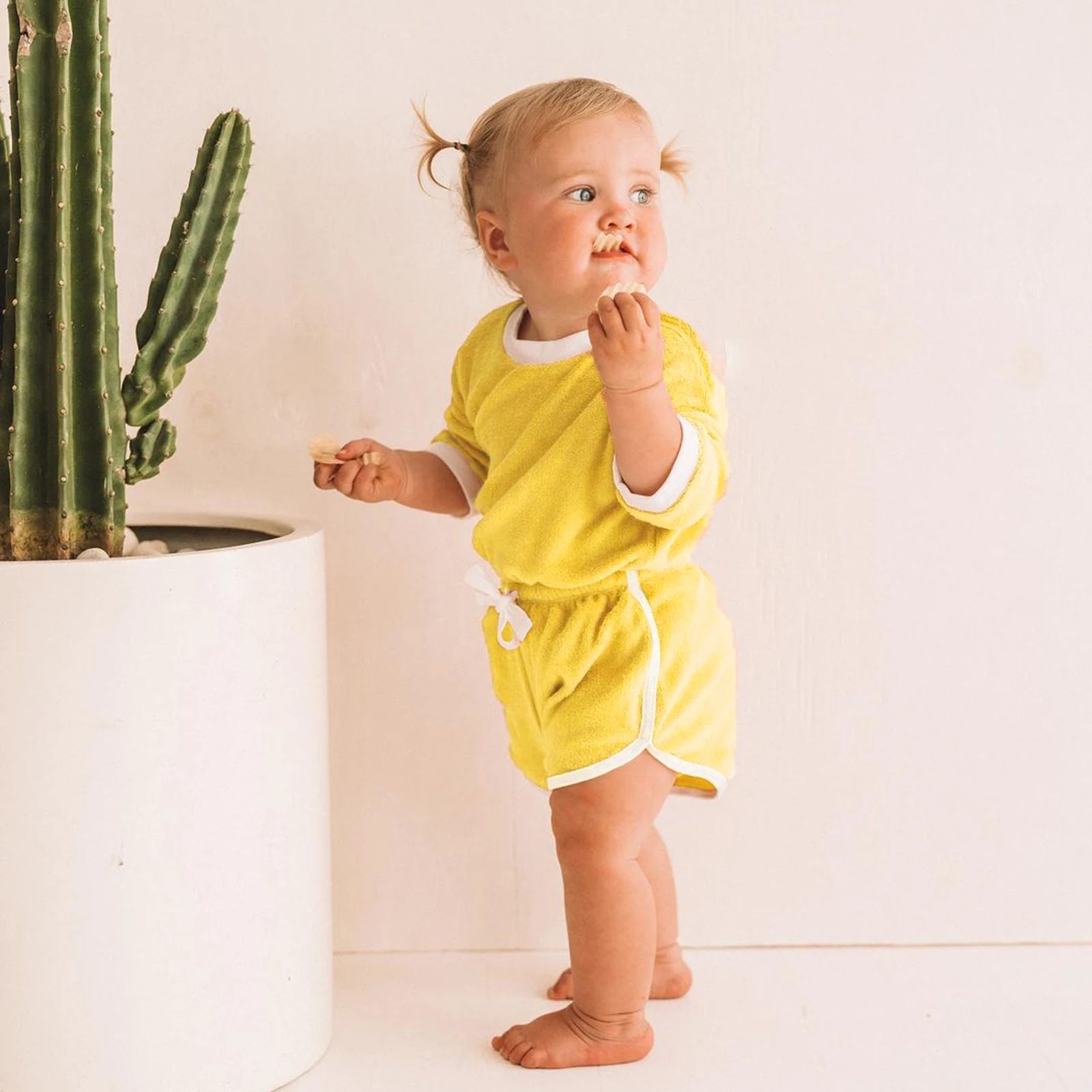 Girls For 2T-6T Children Leisurely Solid Color Suit, 2-Piece Suit Short-Sleeved Color Matching Top And Shorts Suit For Children
Girls For 2T-6T Children Leisurely Solid Color Suit, 2-Piece Suit Short-Sleeved Color Matching Top And Shorts Suit For Children