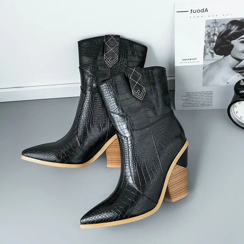 Модные ботильоны, осенние женские ботинки из искусственной кожи на высоком каблуке, ковбойские ботинки, на танкетке со змеиным принтом, зим...
Модные ботильоны, осенние женские ботинки из искусственной кожи на высоком каблуке, ковбойские ботинки, на танкетке со змеиным принтом, зим...