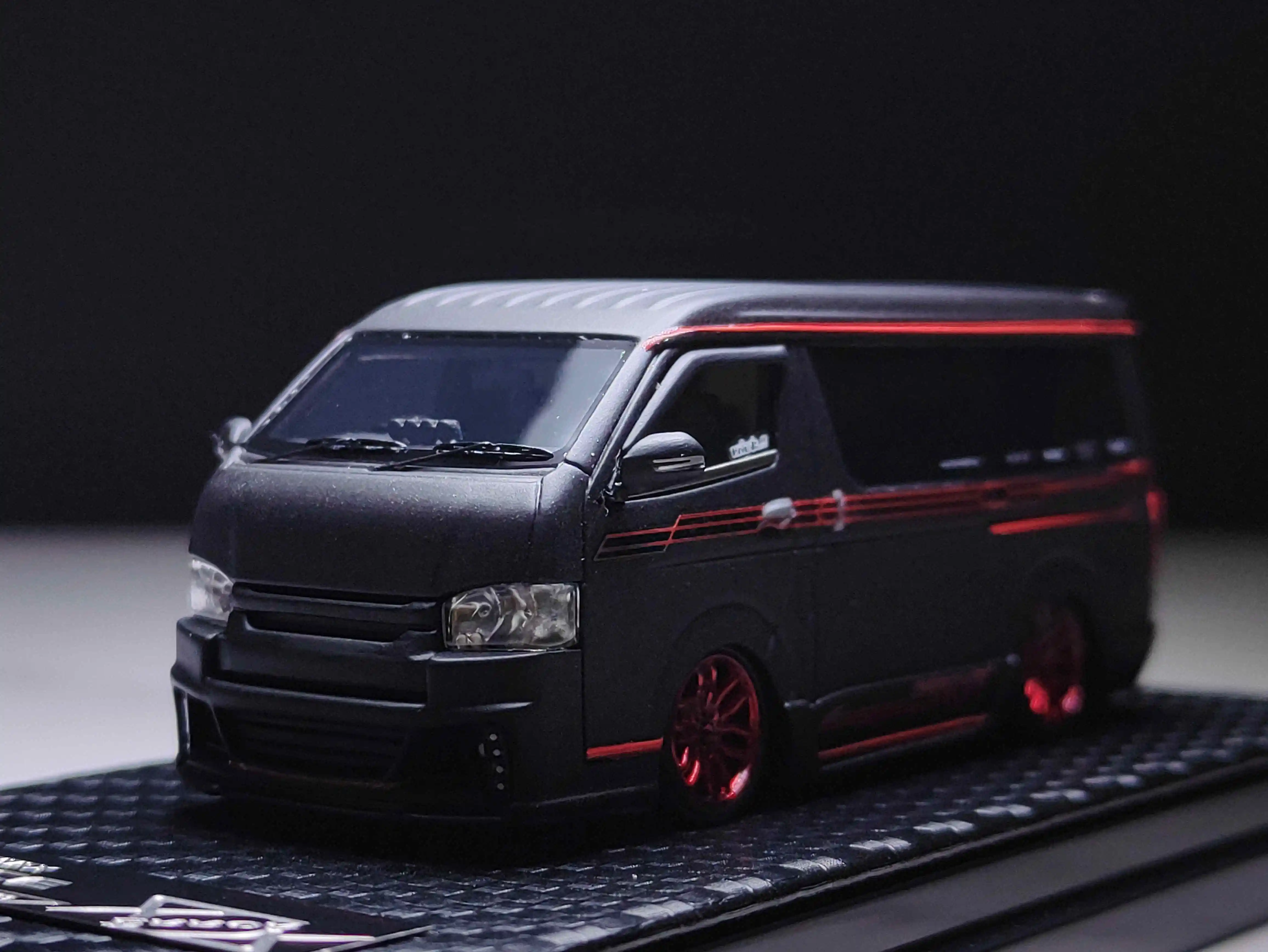 HeyToys 404 погрешность 1/64 Toyota Hiace Dynast матовая Черная Смола Модель автомобиля коллекция ограниченный выпуск
HeyToys 404 погрешность 1/64 Toyota Hiace Dynast матовая Черная Смола Модель автомобиля коллекция ограниченный выпуск