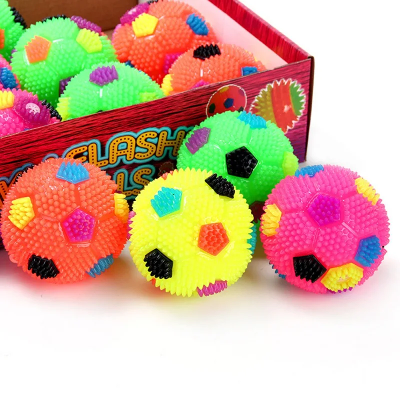 1pcs Diameter 6.5/7.5cm Small Dog Luminous Squeaky Pet Dog Ball Toy Rubber Chew Puppy Toy Spiny Football Led Dog Toy Pet Supplie
1pcs Diameter 6.5/7.5cm Small Dog Luminous Squeaky Pet Dog Ball Toy Rubber Chew Puppy Toy Spiny Football Led Dog Toy Pet Supplie