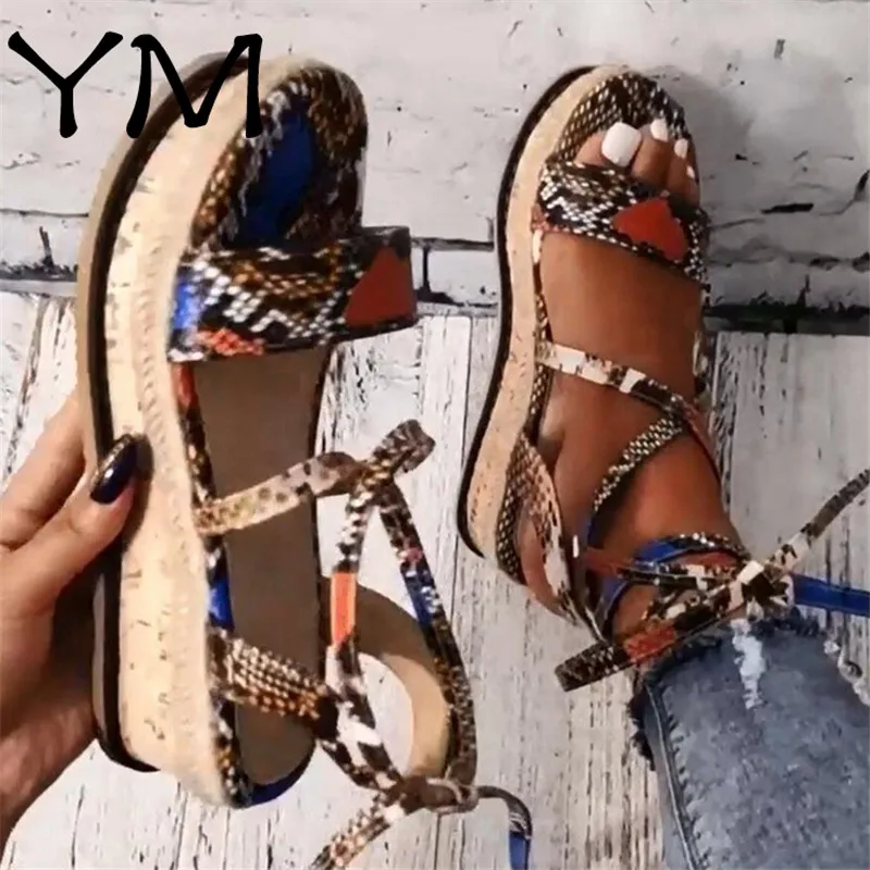 2020 Summer Women Snake Sandals Platform Heels Cross Strap Ankle Lace Peep Toe Fashion Beach Party Ladies Shoes Zapatos De Mujer 
2020 Summer Women Snake Sandals Platform Heels Cross Strap Ankle Lace Peep Toe Fashion Beach Party Ladies Shoes Zapatos De Mujer
