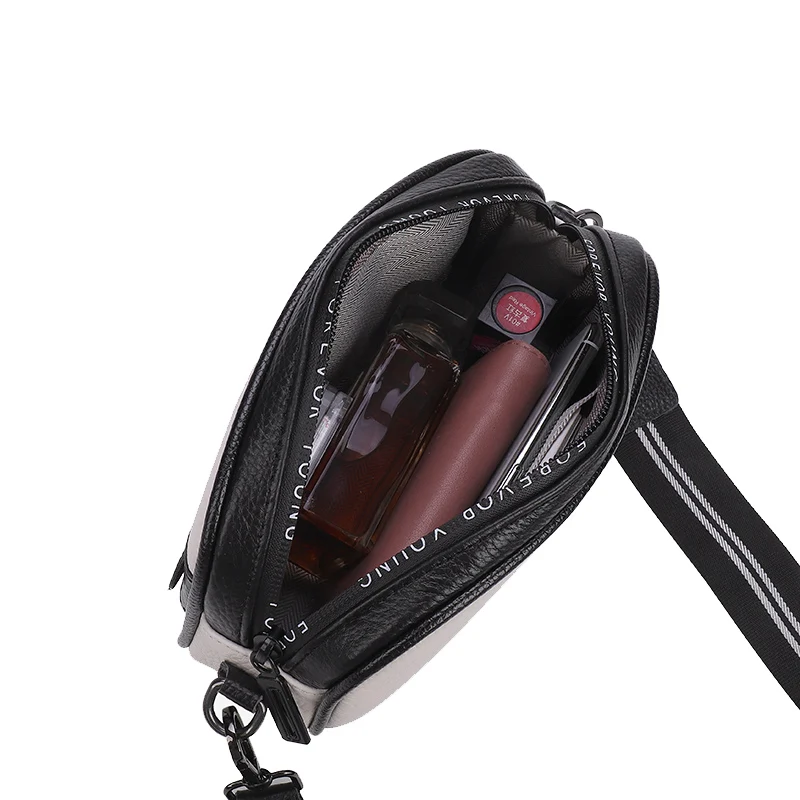 Luxury Genuine Leather Hand Bags for Women Suitcase Shape Totes Fashion Square Bag Women Famous Brand Clutch Bag Mini Box Bag
Luxury Genuine Leather Hand Bags for Women Suitcase Shape Totes Fashion Square Bag Women Famous Brand Clutch Bag Mini Box Bag