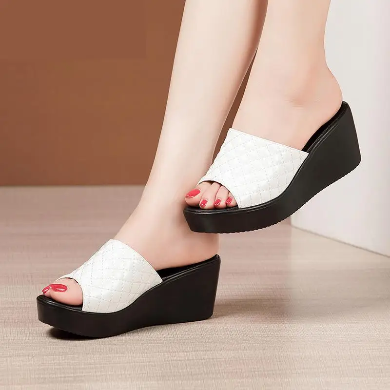 Wedges Heel Peep Toe Women Patent Leather Summer Thick Bottom Platform Shoes Fashion Footwear Wedge Shoes
Wedges Heel Peep Toe Women Patent Leather Summer Thick Bottom Platform Shoes Fashion Footwear Wedge Shoes
